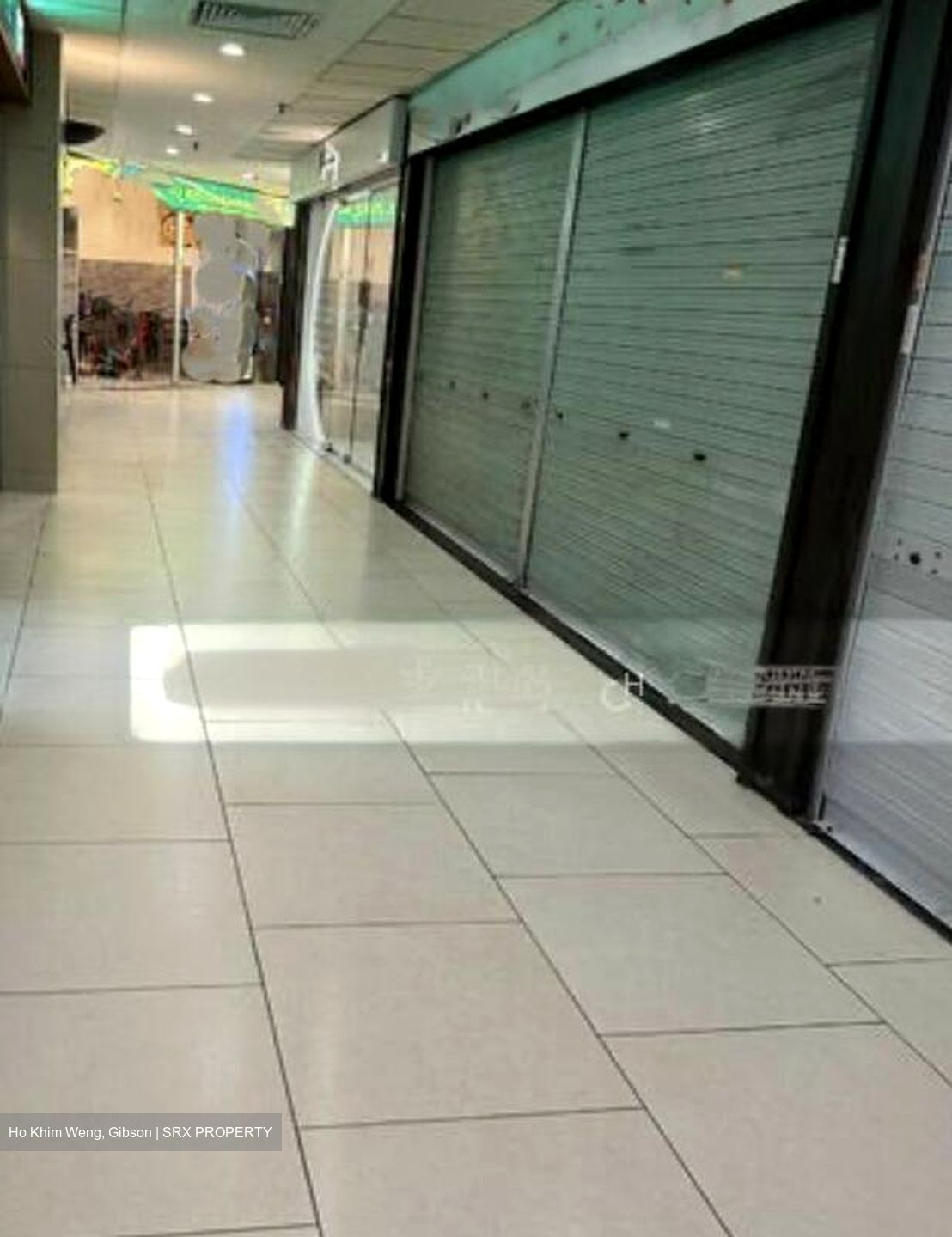Sim Lim Square (D7), Shop House #592833471